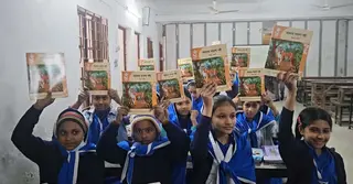 ফেনীতে প্রাথমিকের শিক্ষার্থীদের মুখে উচ্ছ্বাস থাকলেও মাধ্যমিকের বই সংকট